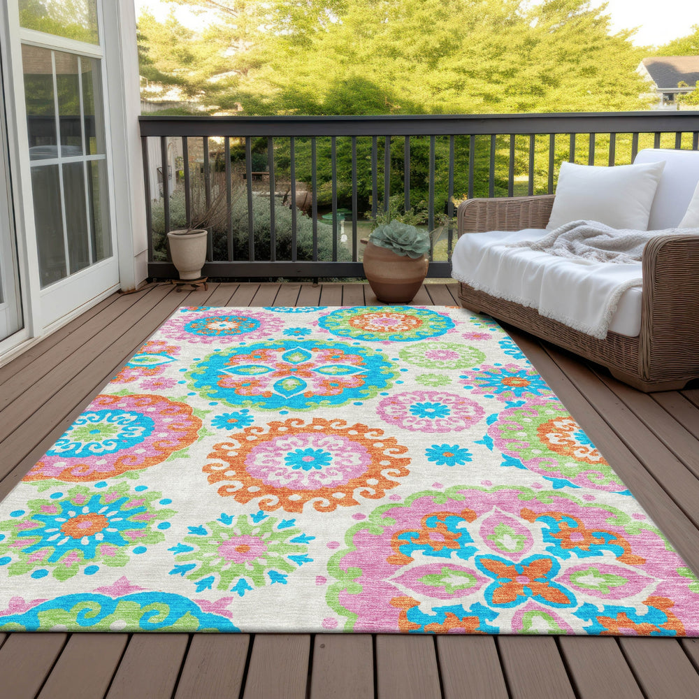 Piper Looms Chantille Kaleidoscope ACN763 White Machine Washable Area Rug Outdoor Lifestyle Image Feature