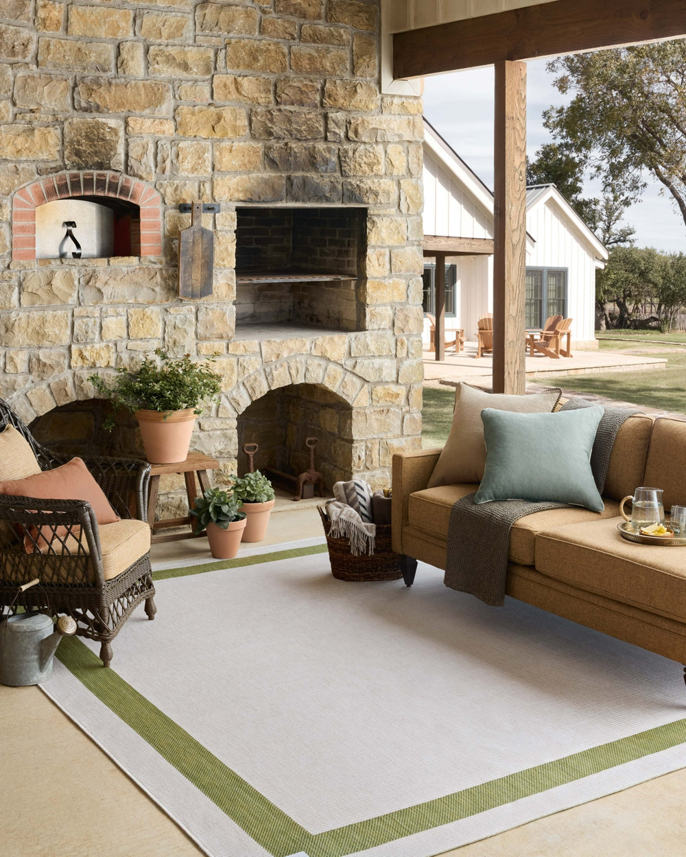 Loloi Easton ESN-07 Green / Ivory Area Rug Lifestyle Image Feature