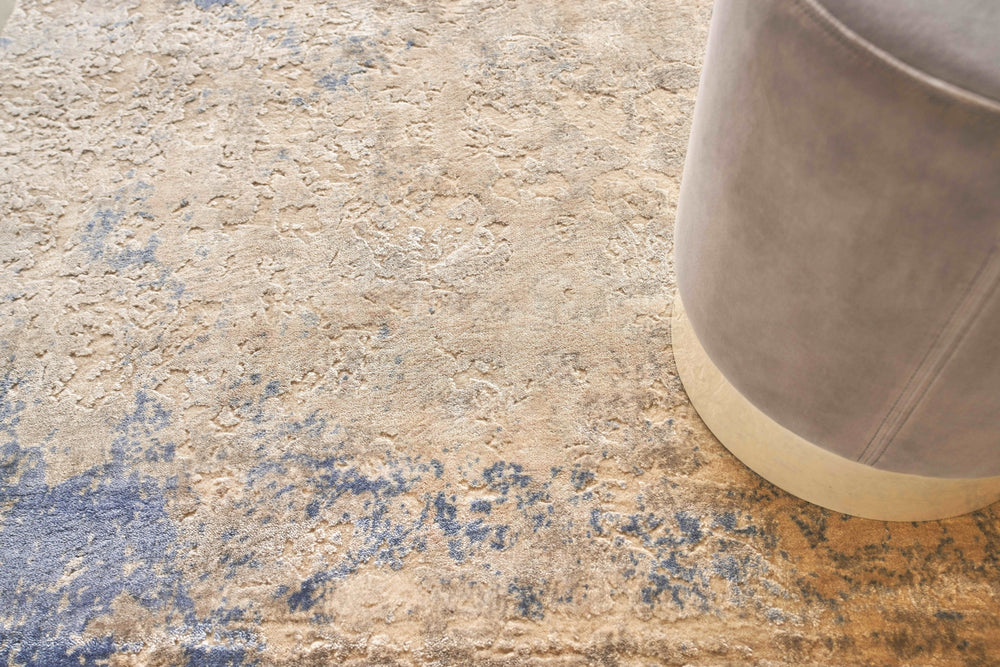 Exquisite Rugs Roset 2623 Beige/Blue Area Rug Lifestyle Image Feature