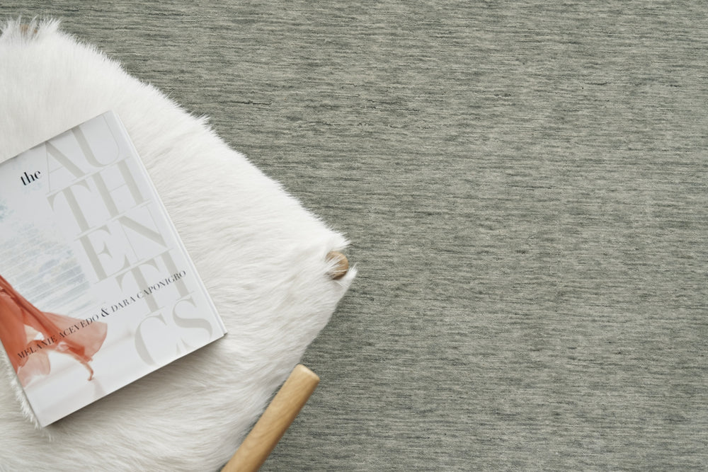 Exquisite Rugs Roche 2745 Green Area Rug Lifestyle Image Feature