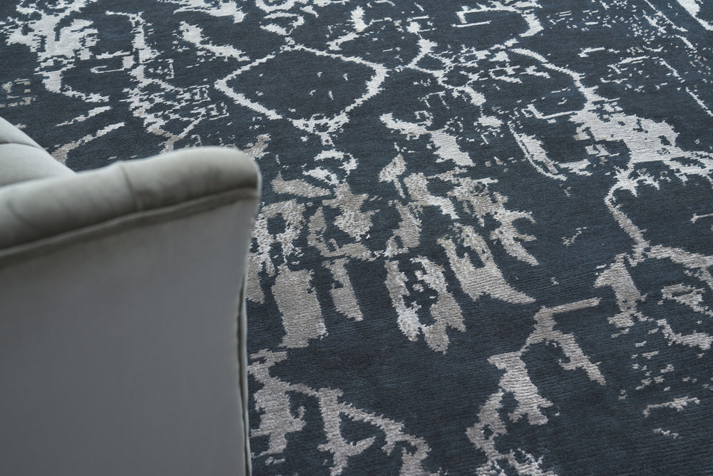 Exquisite Rugs Terras 3131 Navy/Silver Area Rug by The Met Lifestyle Image Feature