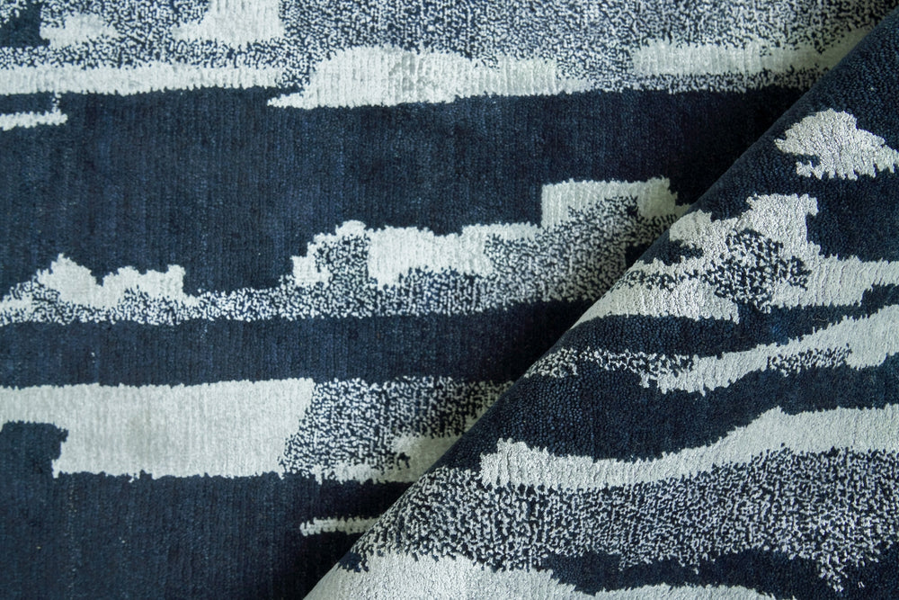 Exquisite Rugs Carrina 3135 Navy/Silver Area Rug by The Met Lifestyle Image Feature