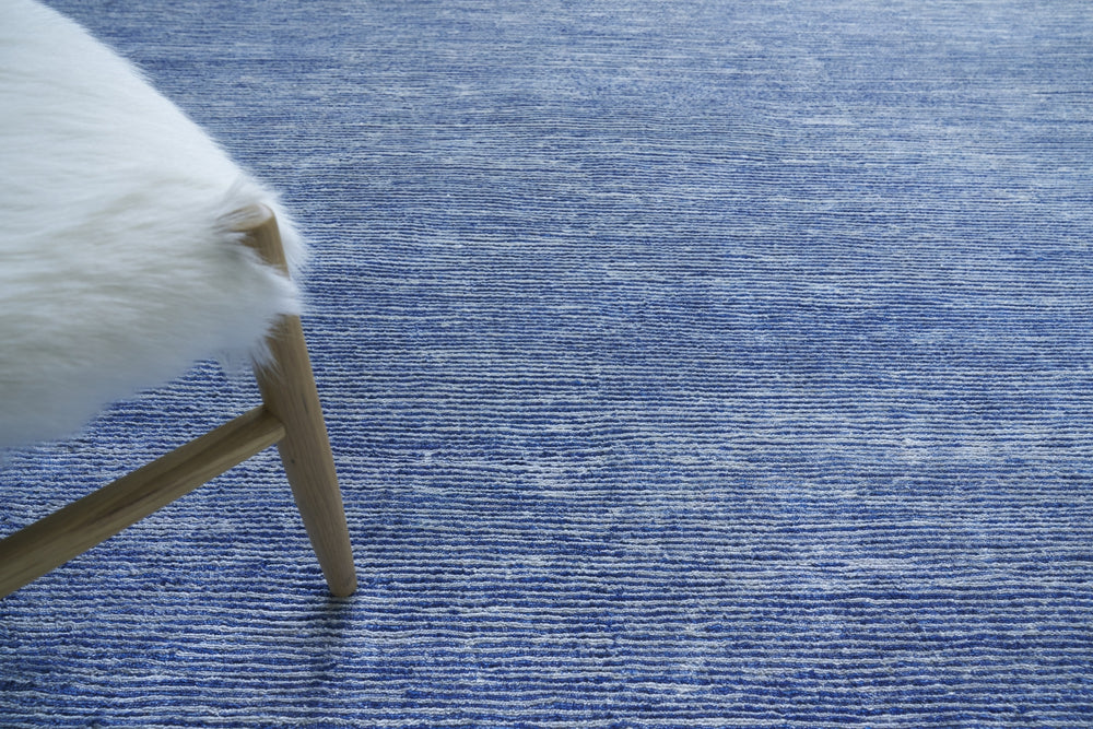 Exquisite Rugs Crush 3991 Aqua/Dark Aqua Area Rug Lifestyle Image Feature