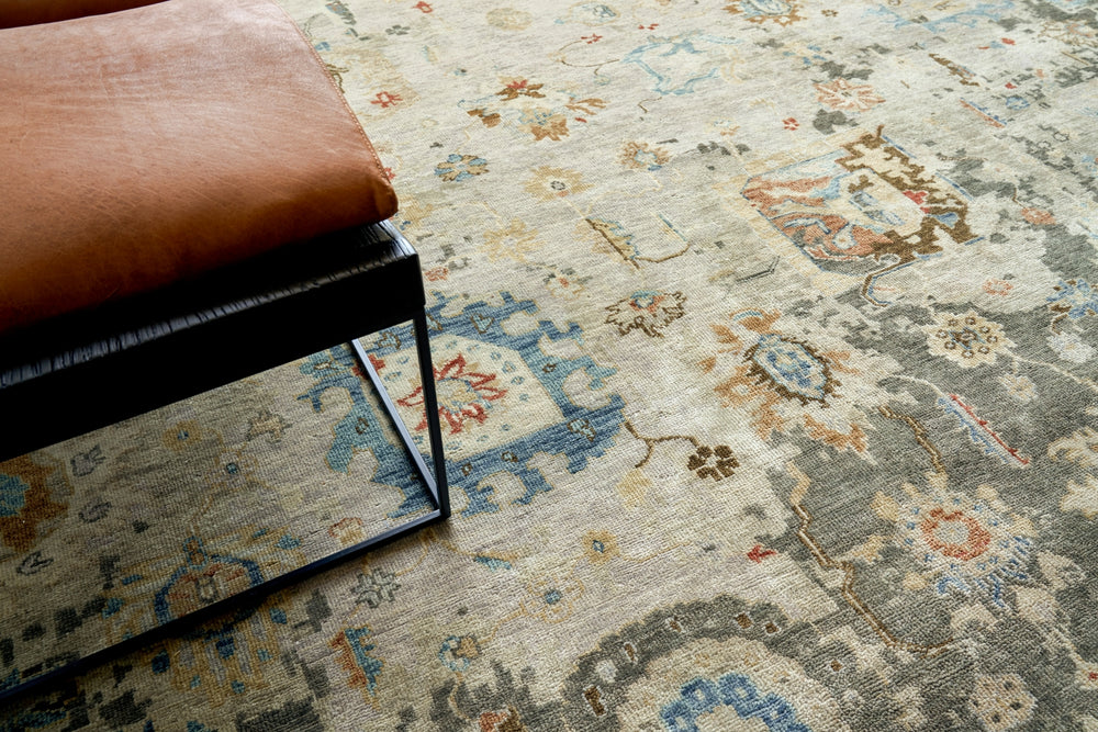 Exquisite Rugs Essex 4032 Tan/Blue/Rust Area Rug Lifestyle Image Feature