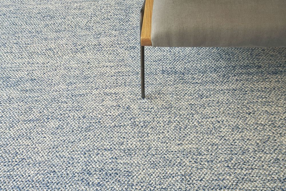 Exquisite Rugs Rhodes 4566 Blue Area Rug Lifestyle Image Feature