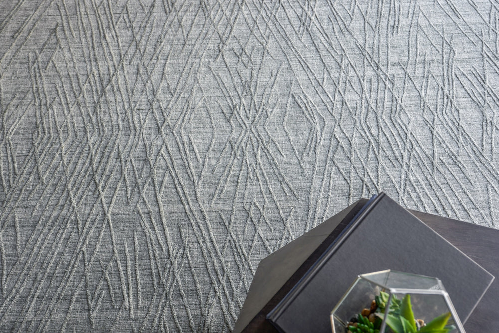 Exquisite Rugs Crescendo 4905 Charcoal Gray Area Rug Lifestyle Image Feature