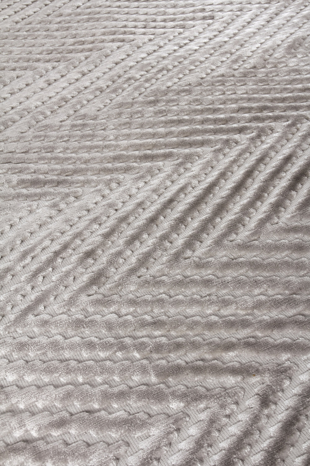 Exquisite Rugs Smooch Geo 5166 Ivory Area Rug Lifestyle Image Feature