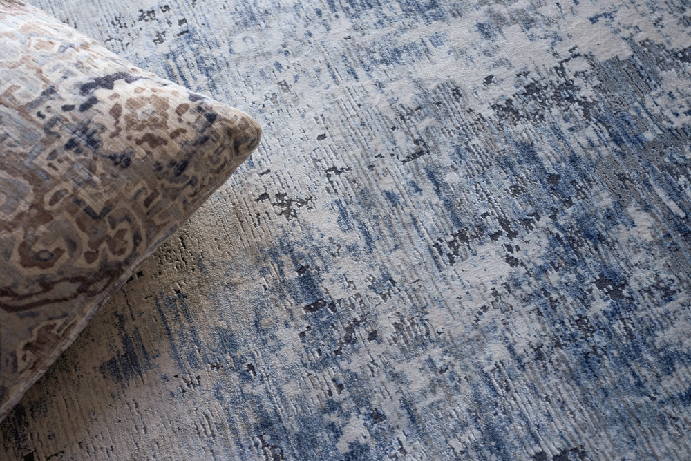 Exquisite Rugs Aspirations 5265 Gray/Blue Area Rug by The Met Lifestyle Image Feature