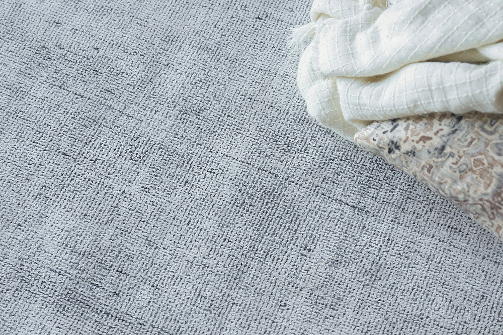 Exquisite Rugs Poliforma 5923 Navy Area Rug Lifestyle Image Feature
