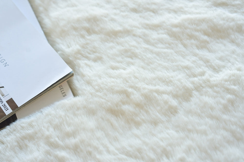 Exquisite Rugs Kozi 6252 Ivory Area Rug Lifestyle Image Feature