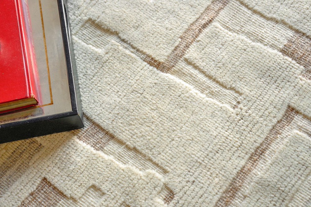 Exquisite Rugs Calexico 6430 Ivory/Beige Area Rug Lifestyle Image Feature
