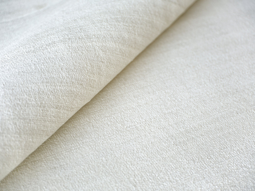 Exquisite Rugs Martelli Modern 6431 White Area Rug Lifestyle Image Feature