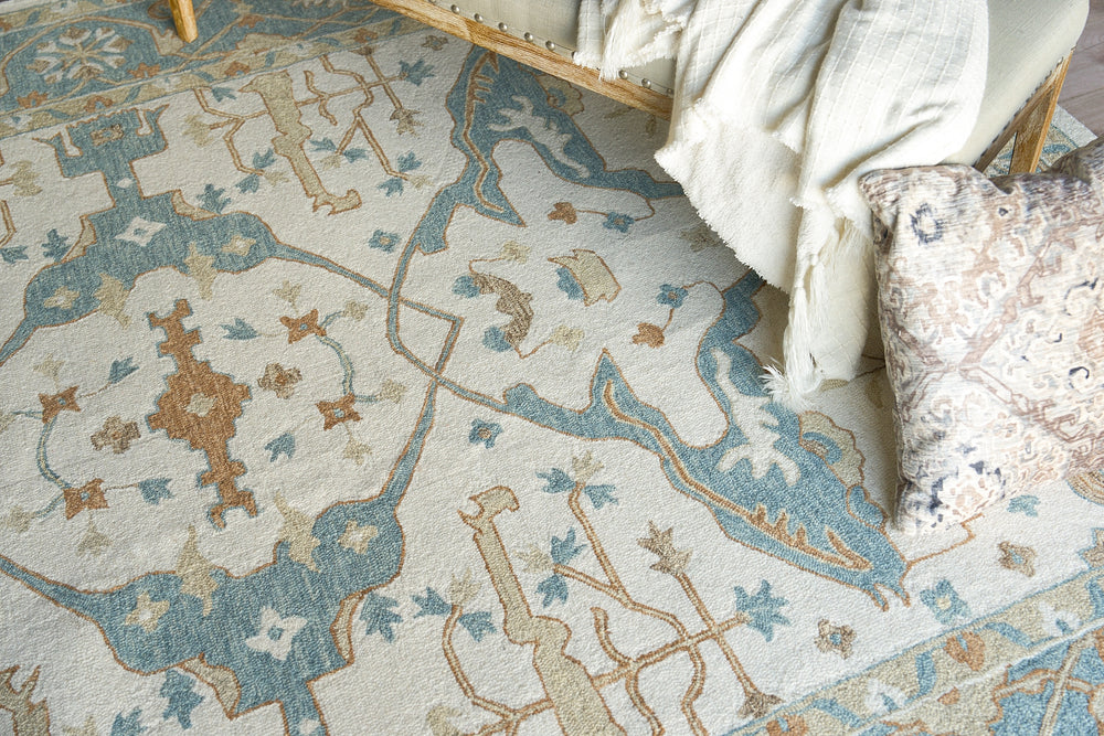 Exquisite Rugs Claremont Oushak 6794 Ivory/Light Blue Area Rug Lifestyle Image Feature