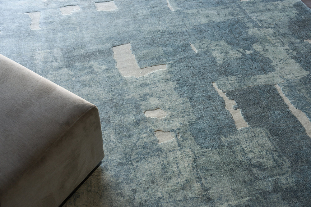 Exquisite Rugs Papyrus 6802 Blue Area Rug Lifestyle Image Feature