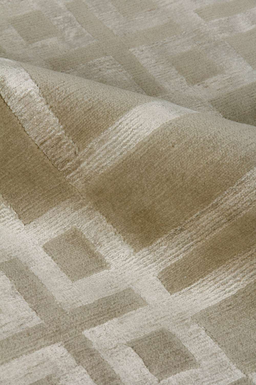 Exquisite Rugs Super Tibetan 9556 Taupe Area Rug Lifestyle Image Feature