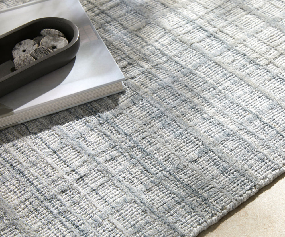 Surya Fresno FNO-2304 Area Rug Style Shot Feature