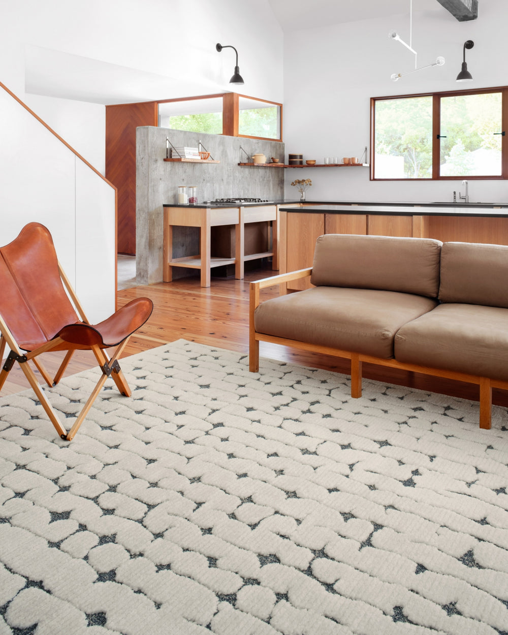 Loloi Hagen HAG-04 White / Navy Area Rug Lifestyle Image Feature