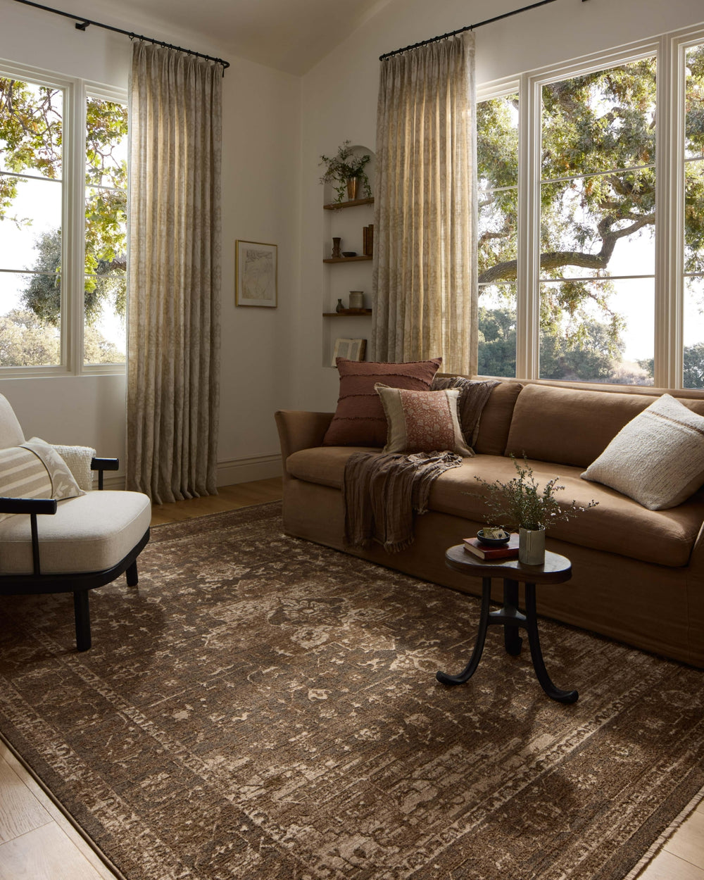 Loloi Haywood HYD-03 Charcoal/Mocha Area Rug Lifestyle Image Feature