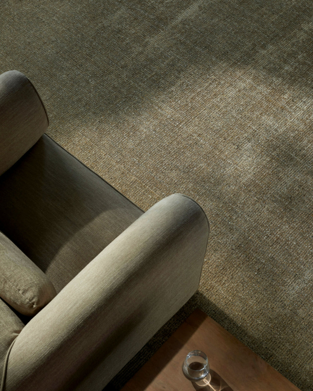 Surya Iman IMA-2302 Area Rug Style Shot Feature