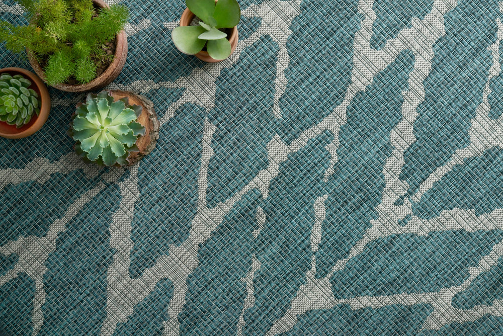 Loloi Isle IE-02 Teal / Grey Area Rug Lifestyle Image Feature