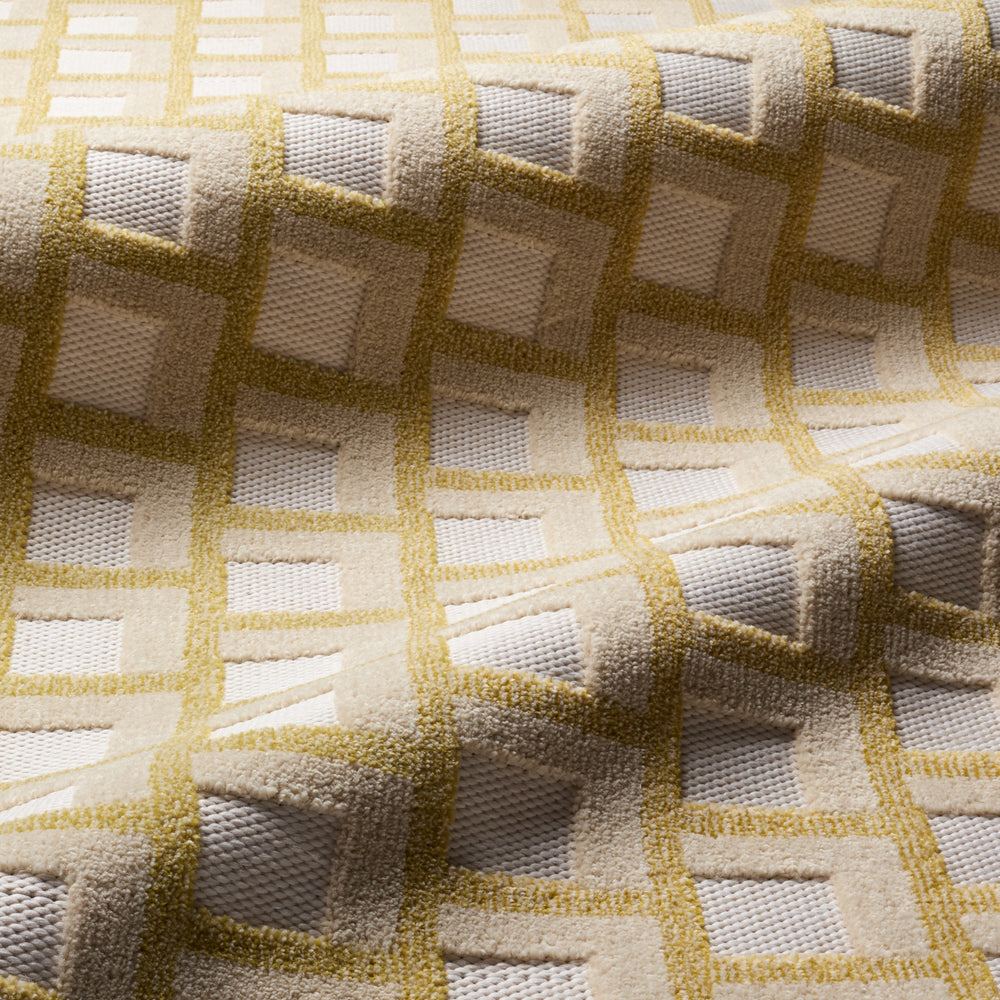 Jaipur Living Alina Aveline ALI08 Yellow / Gold Area Rug Lifestyle Image Feature