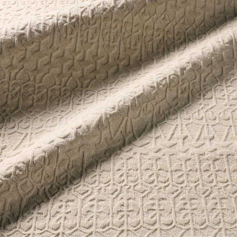 Jaipur Living Brier BRR04 Area Rug Lifestyle Image Feature