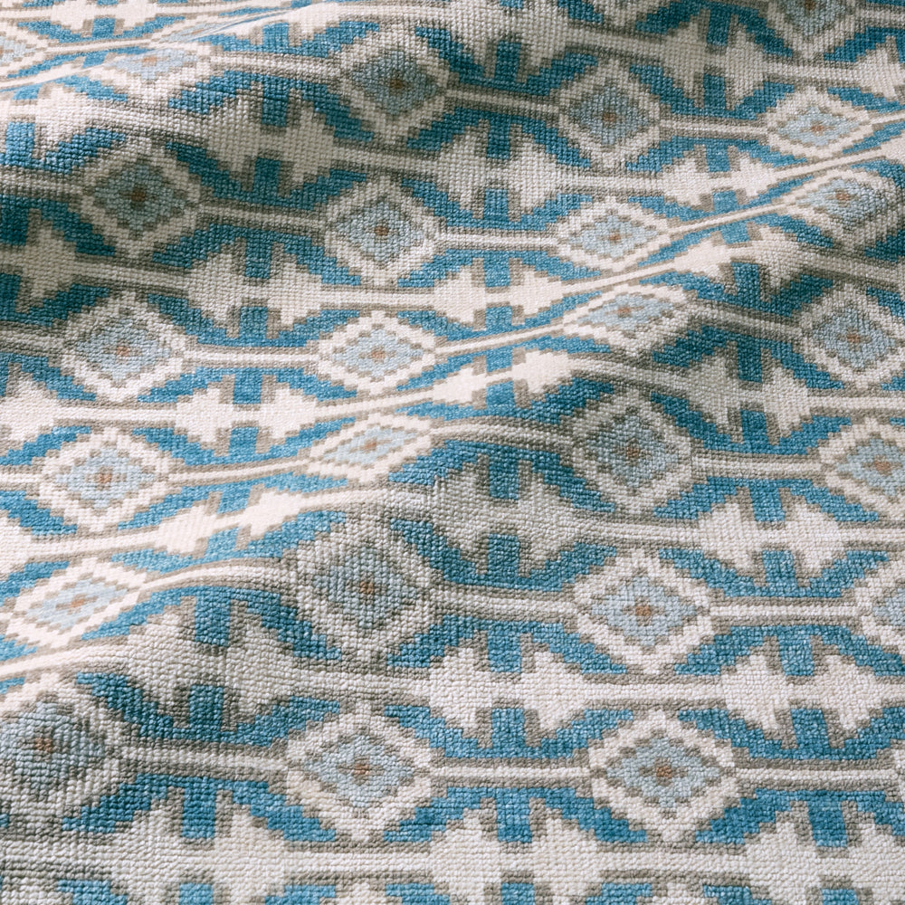 Jaipur Living Cera CRA05 Area Rug Lifestyle Image Feature