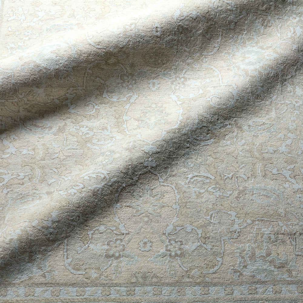 Jaipur Living Dione DIO01 Area Rug Lifestyle Image Feature