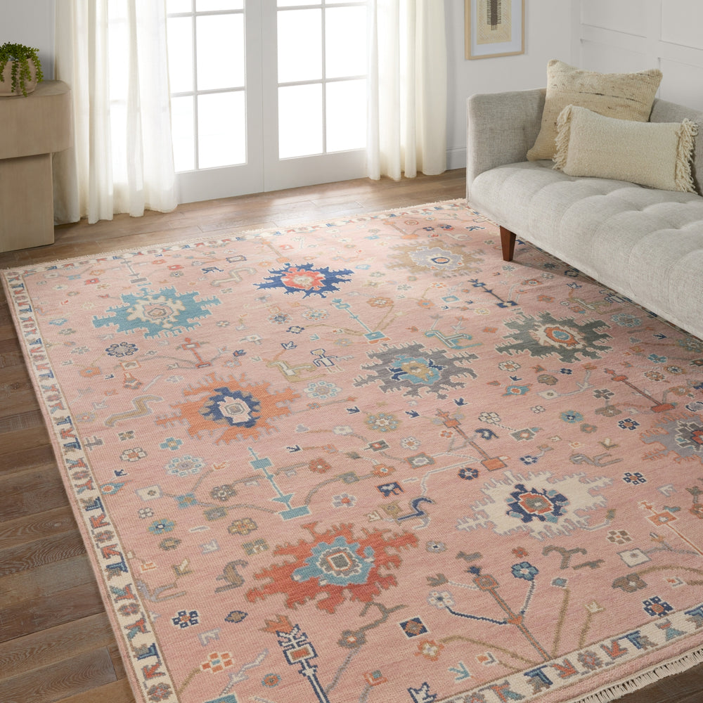 Jaipur Living Everly EVE04 Area Rug Lifestyle Image Feature