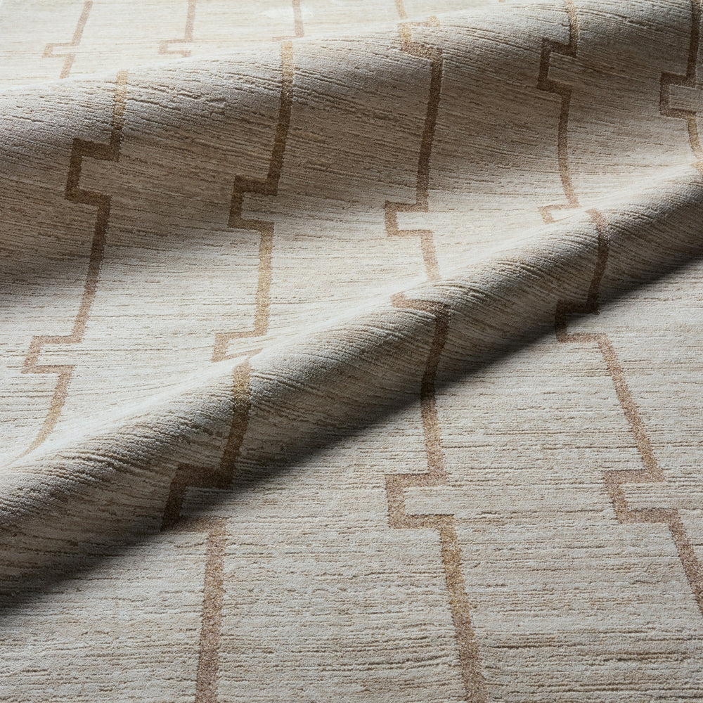 Jaipur Living Serenita Albertine SRE08 Ivory / White Area Rug Lifestyle Image Feature