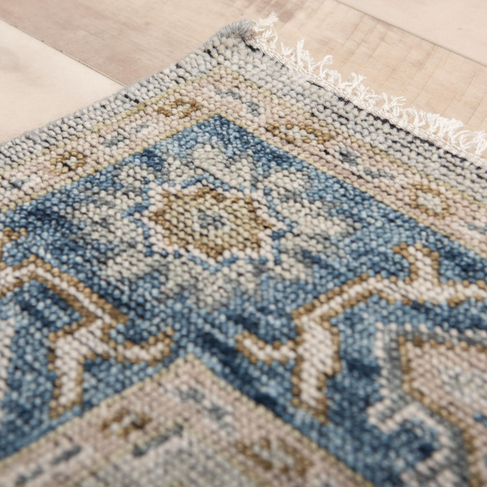 Rizzy Centra CET725 Gray / Blue Area Rug Room Image Feature