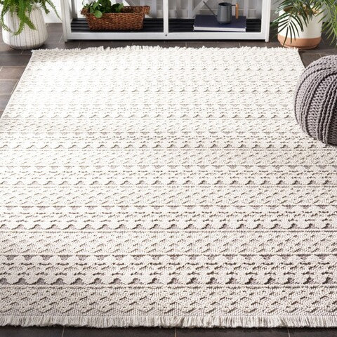 Safavieh Global GLB882 Grey / Ivory Area Rug Room Scene Feature