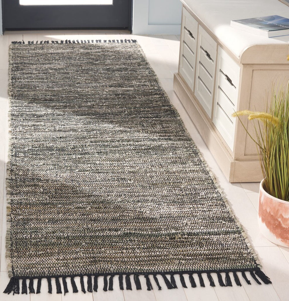 Safavieh Rag Rug RAR301Y Dark Green / Black Area Room Scene Feature