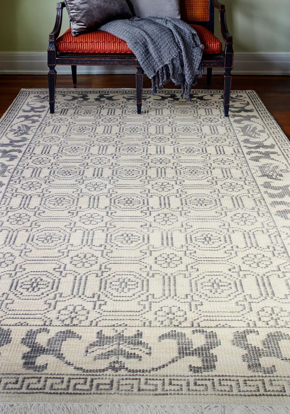 Bashian Artifact A154-AR104 Ivory Area Rug Room Scene Feature