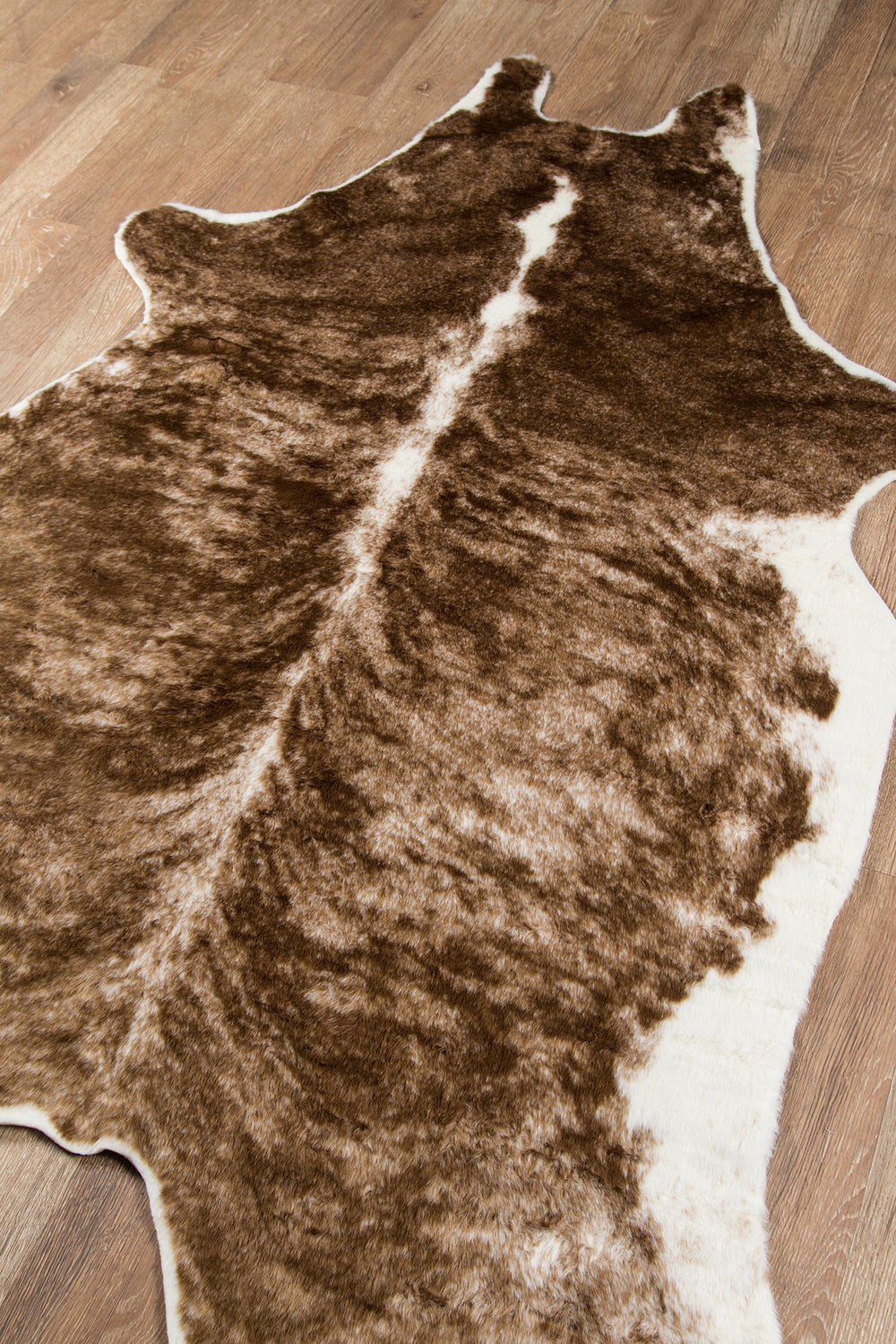 Momeni Acadia Brindle Brown Area Rug by Erin Gates Corner Image Feature