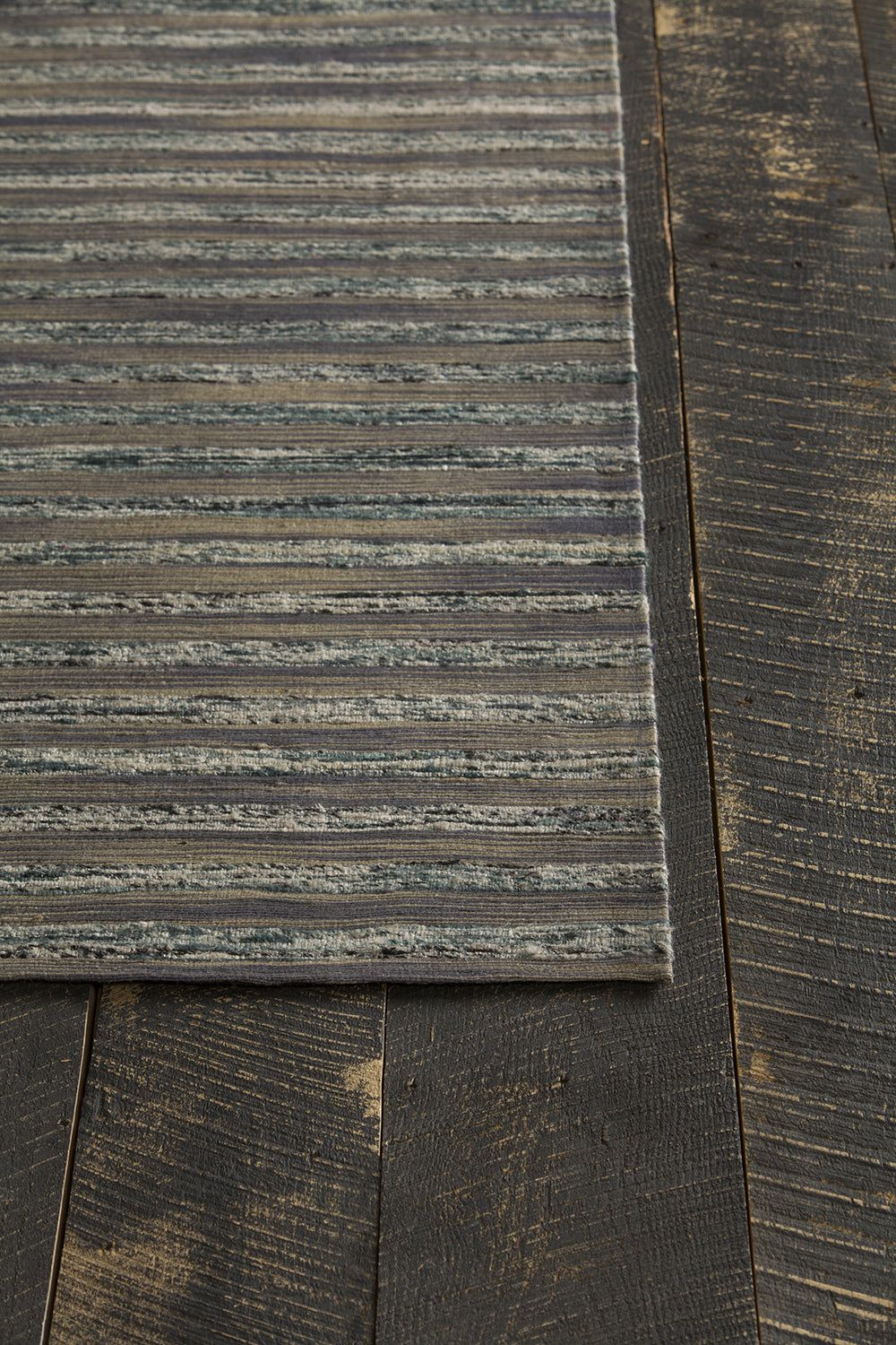Chandra Aletta ALE-27502 Area Rug Corner Shot Feature