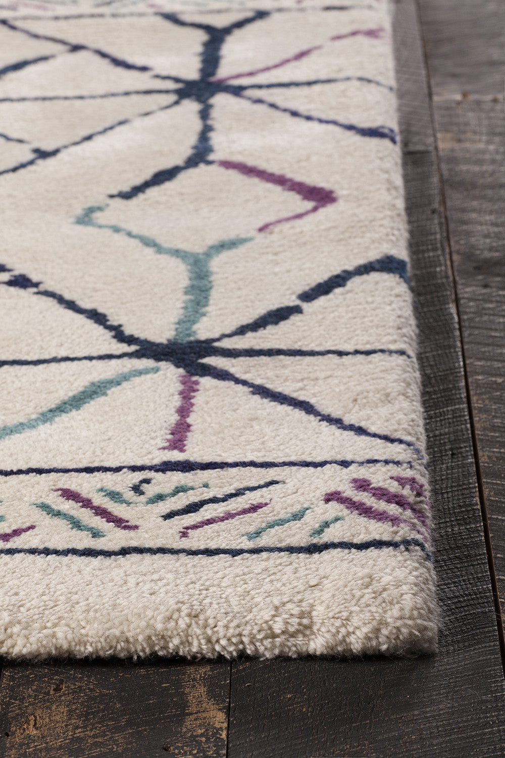 Chandra Arcon ARC-33700 Area Rug Corner Shot Feature