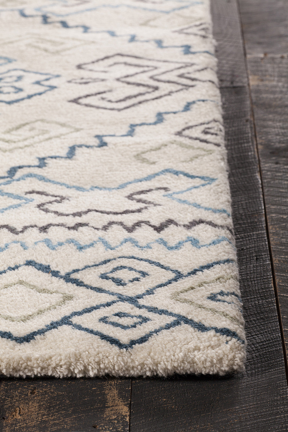 Chandra Arcon ARC-33701 Area Rug Corner Shot Feature