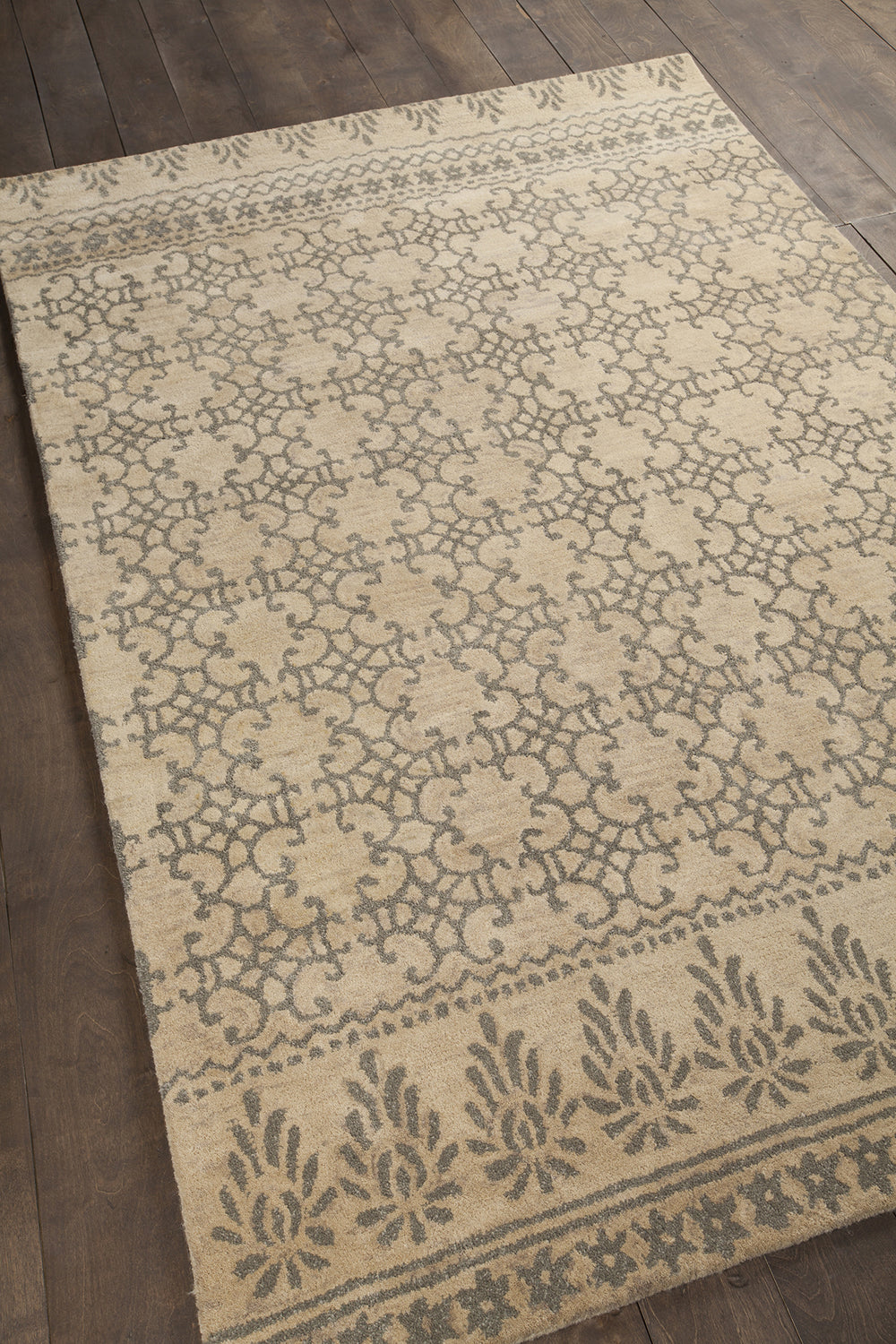 Chandra Berlow BER-32100 Area Rug Feature