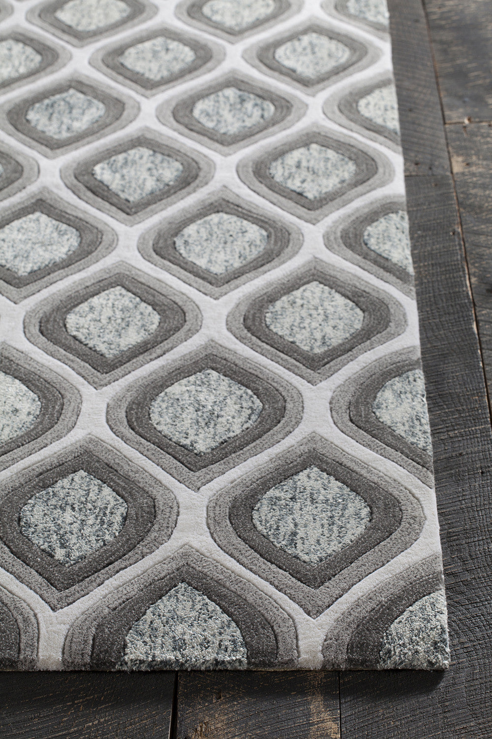 Chandra Clara CLA-7102 Area Rug Corner Shot Feature