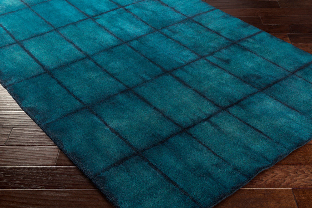 Surya Cruise CRS-7004 Area Rug Corner Shot Feature