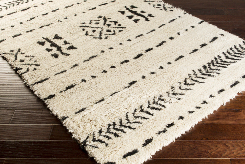 Surya Denali DEN-5000 Area Rug Corner Shot Feature