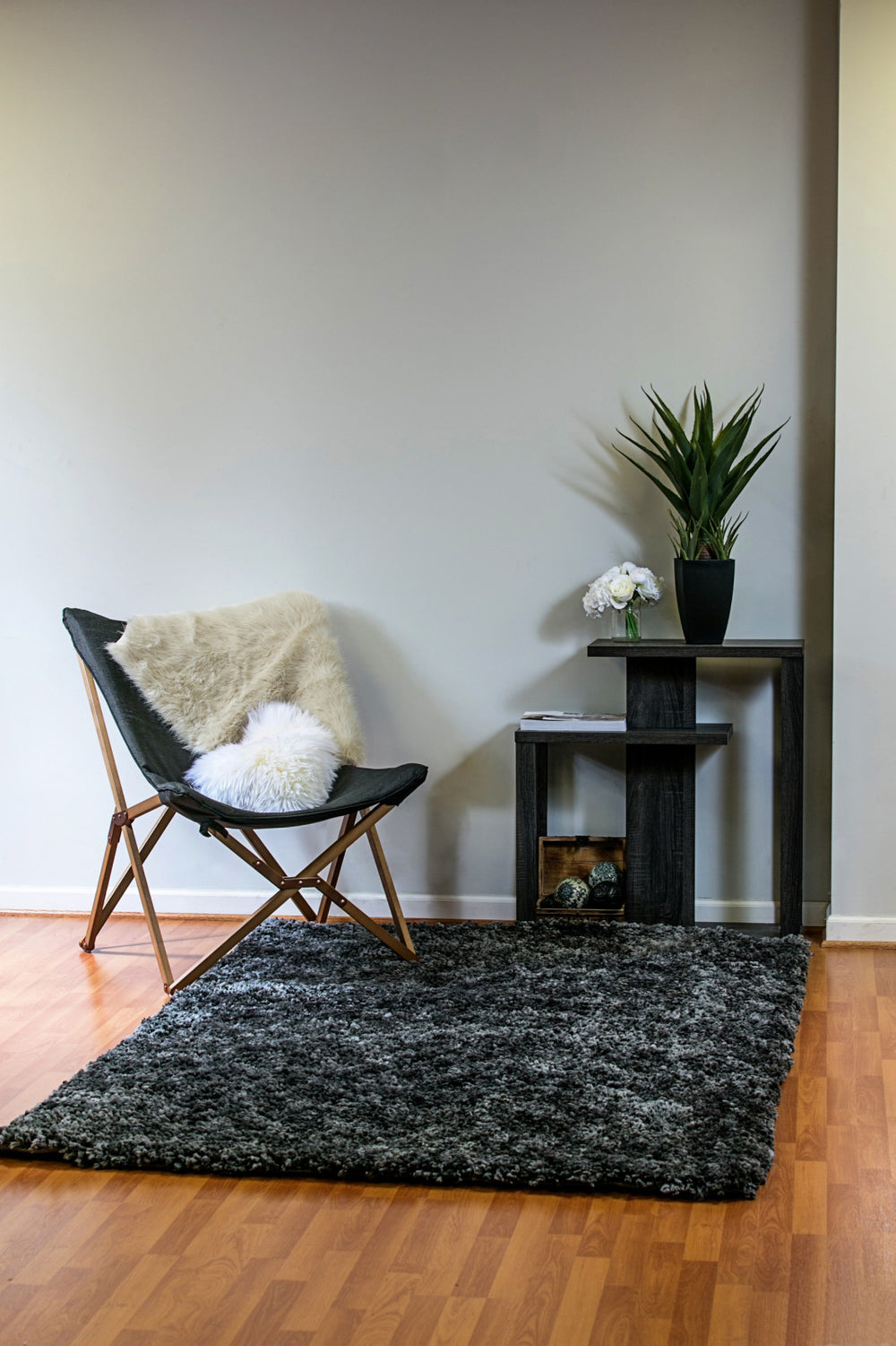 Dynamic Rugs Luxury Shag 2550 Dark Grey Area Rug Room Scene Feature