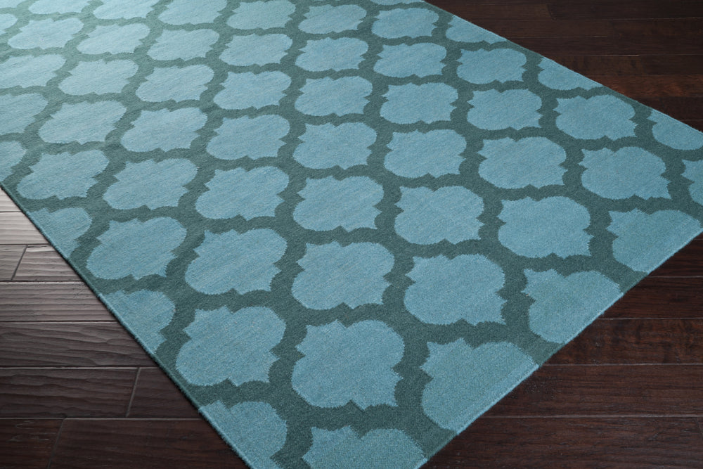 Surya Frontier FT-123 Area Rug 5x8 Corner Feature