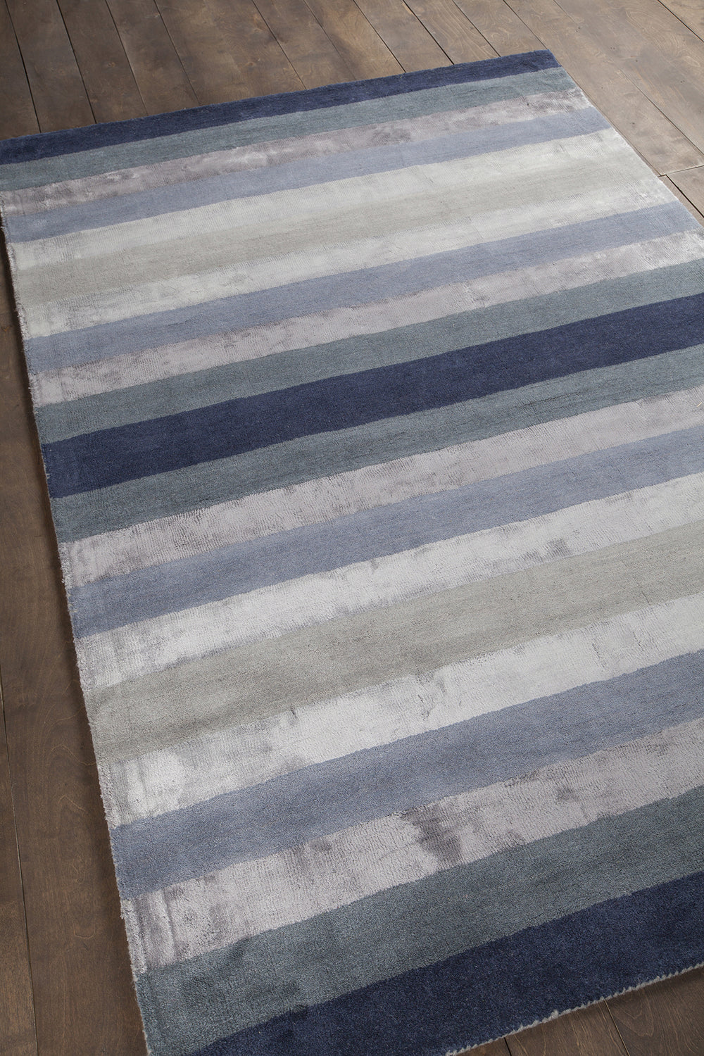 Chandra Gardenia GAR-30703 Area Rug Feature