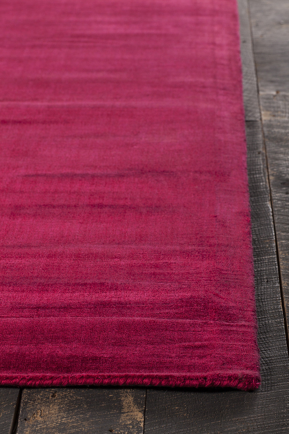 Chandra Gelco GEL-35401 Area Rug Corner Shot Feature