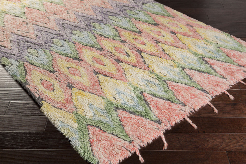 Surya Luna LUN-7000 Area Rug Corner Shot Feature