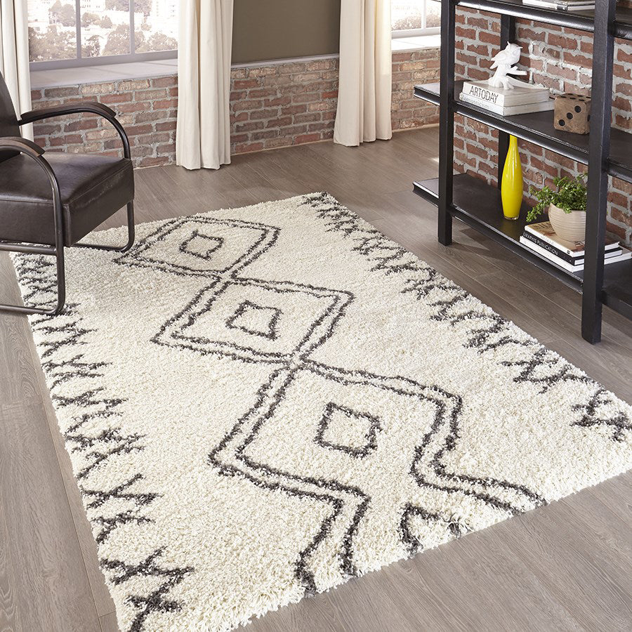 Momeni Maya MAY-1 Ivory Area Rug Room Scene Feature