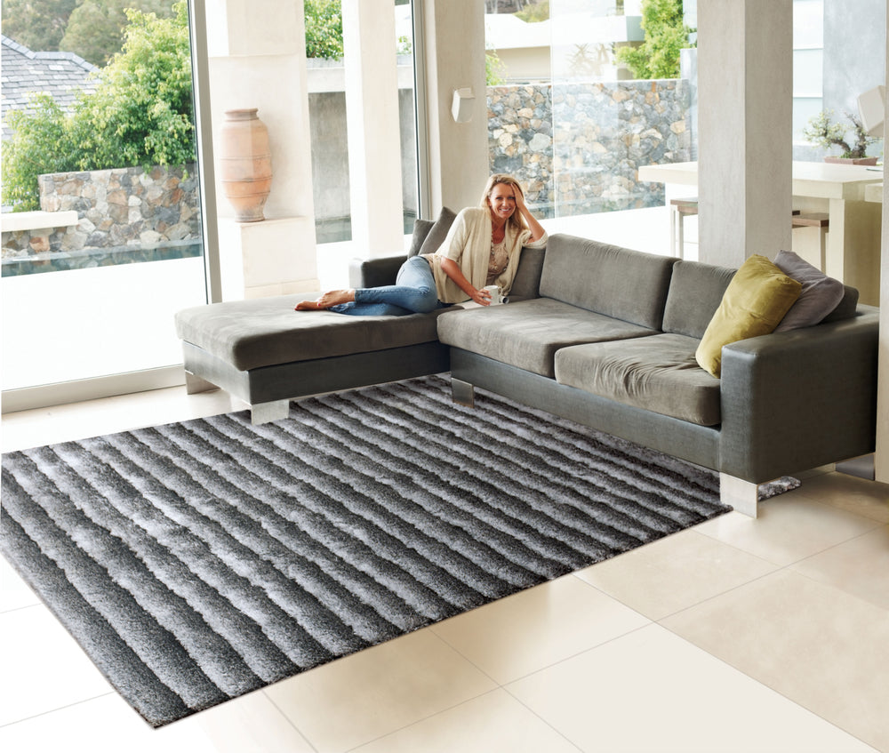 Nourison Urban Safari URBA1 Chinchilla Area Rug 6' X 8' Living Space Shot Feature