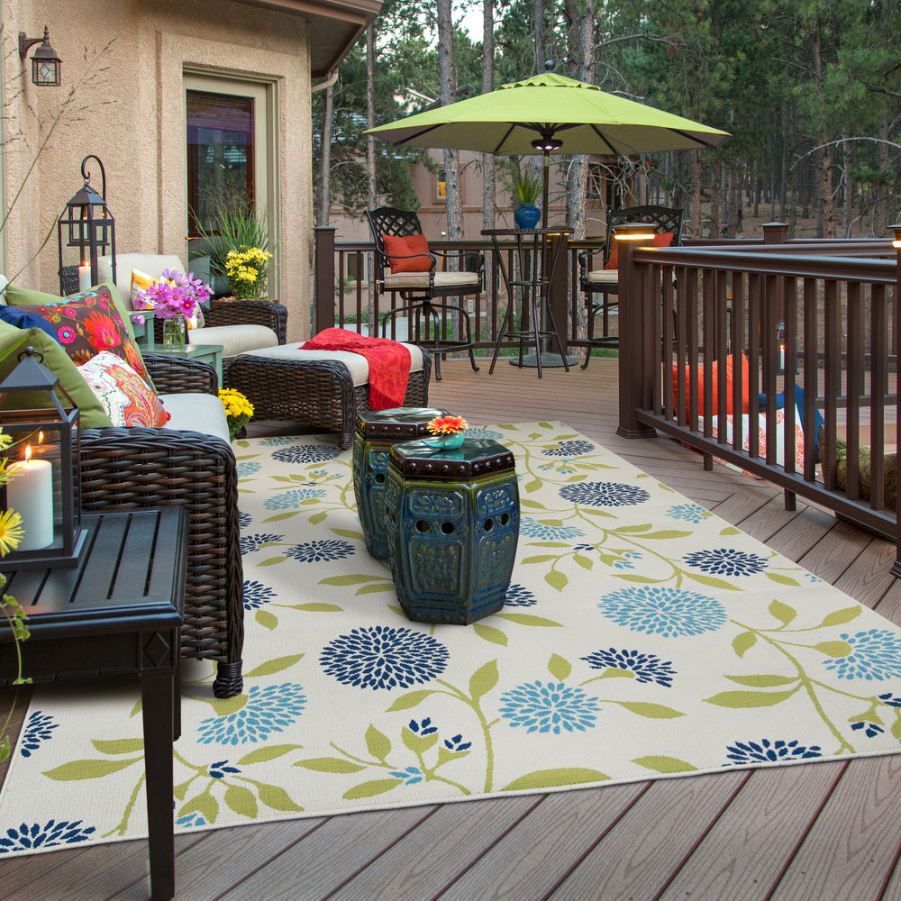 Oriental Weavers Caspian 8327Y Ivory/Green Area Rug Lifestyle Feature
